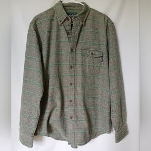 Woolrich Woolen Mills Mens Flannel Shirt Size LG Color Plaid Moss Green Grey